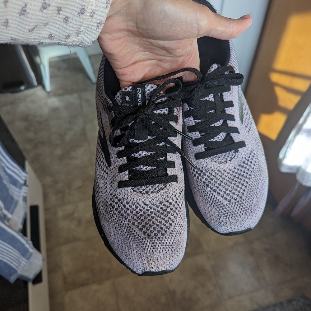 Brooks shoes